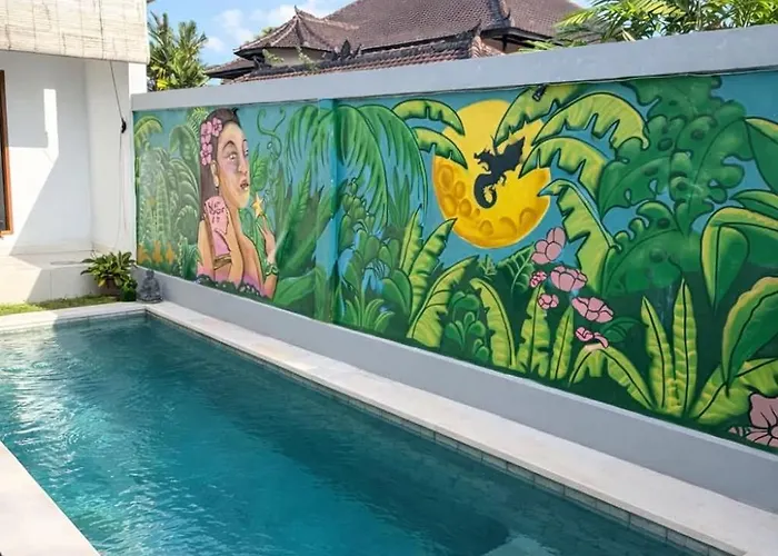 Tropical Pool Taman Sari Bali Canggu